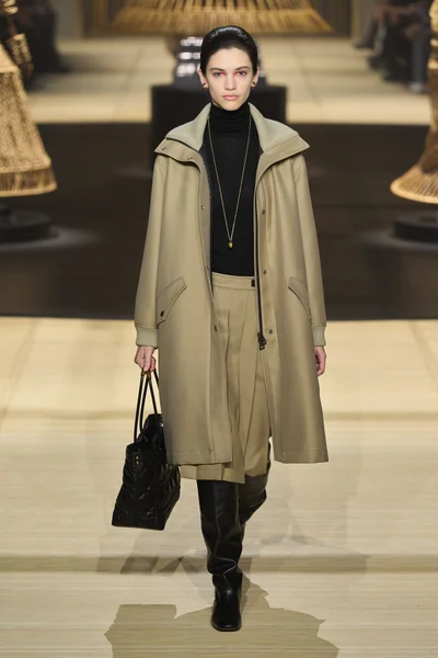 Look 5